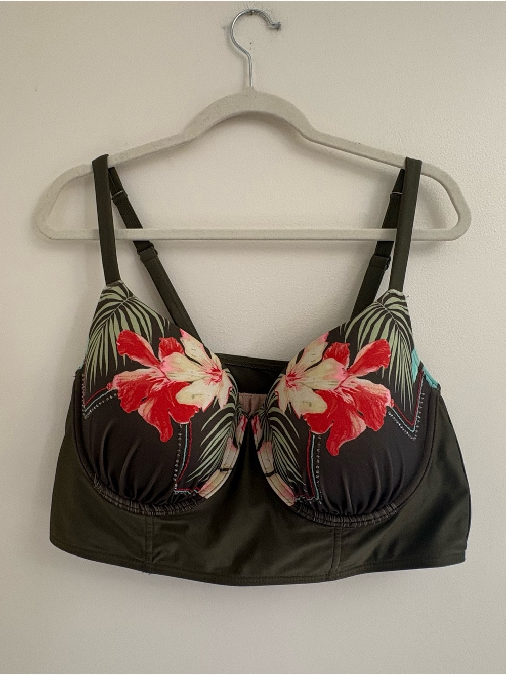 Cacique 40DD Tropical Hibiscus Underwire Balconette Bikini Top Green Rhinestone